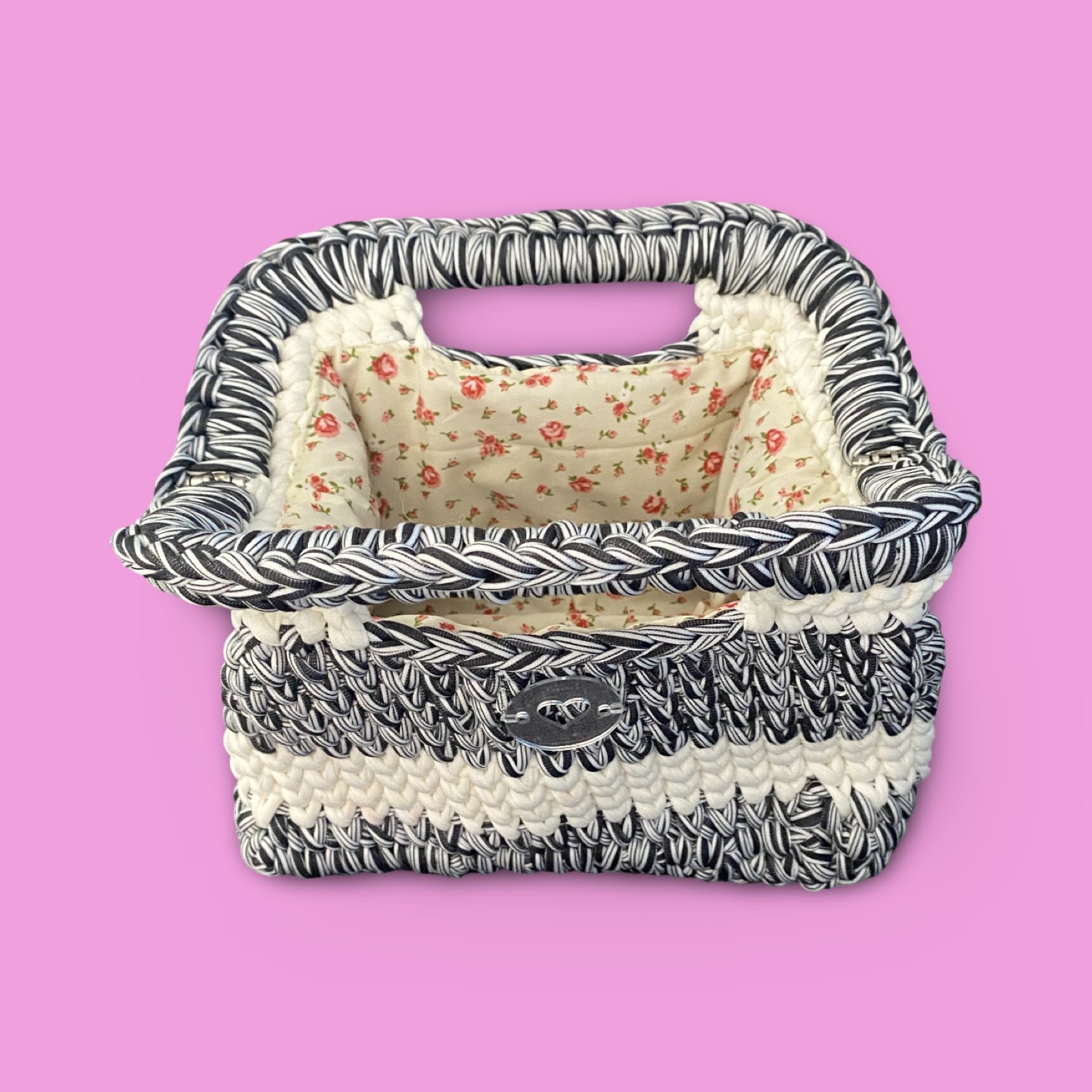 Small black and white crochet clutch bag #0037 - Image 4