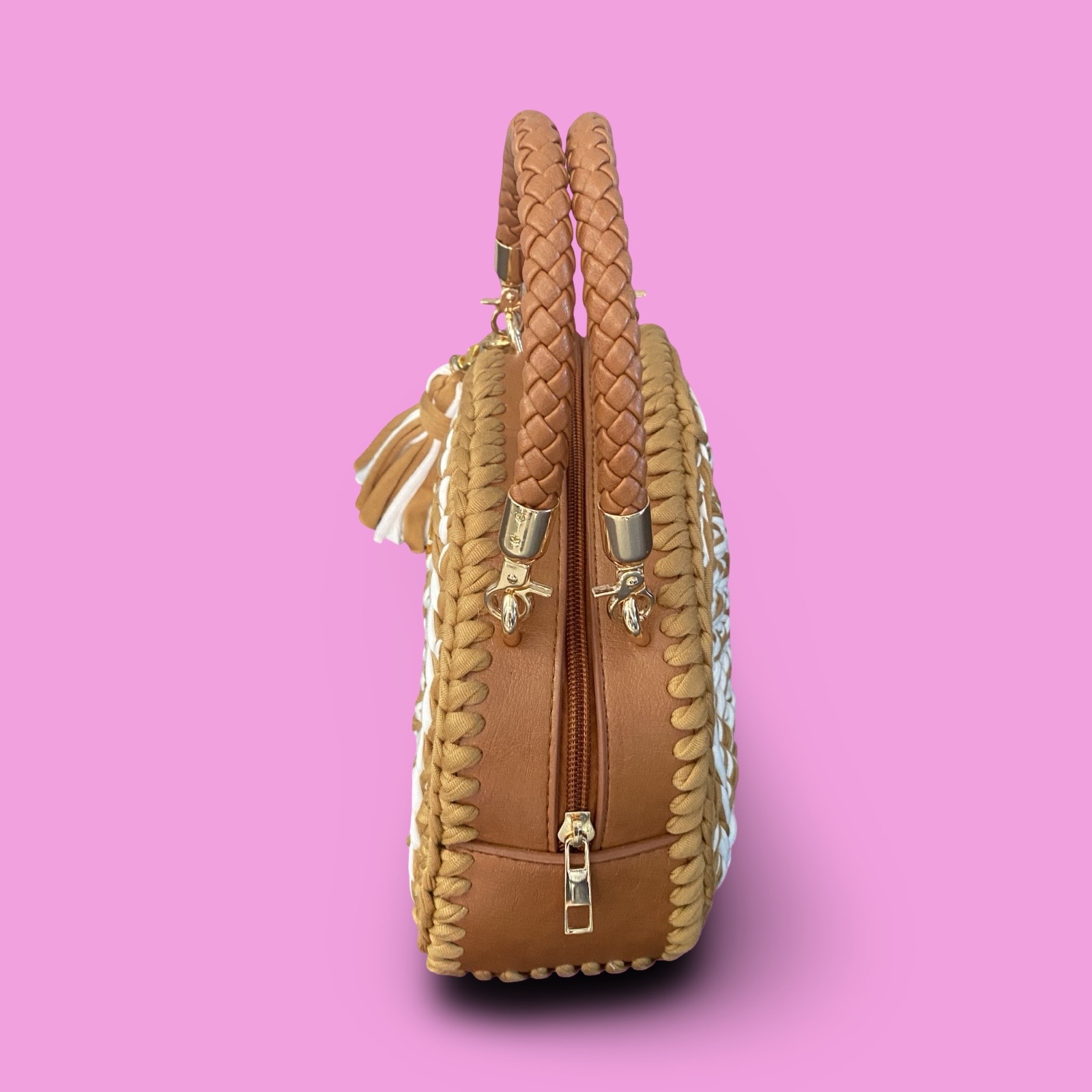 Tan and white crochet hand bag zip up #0007 - Image 4