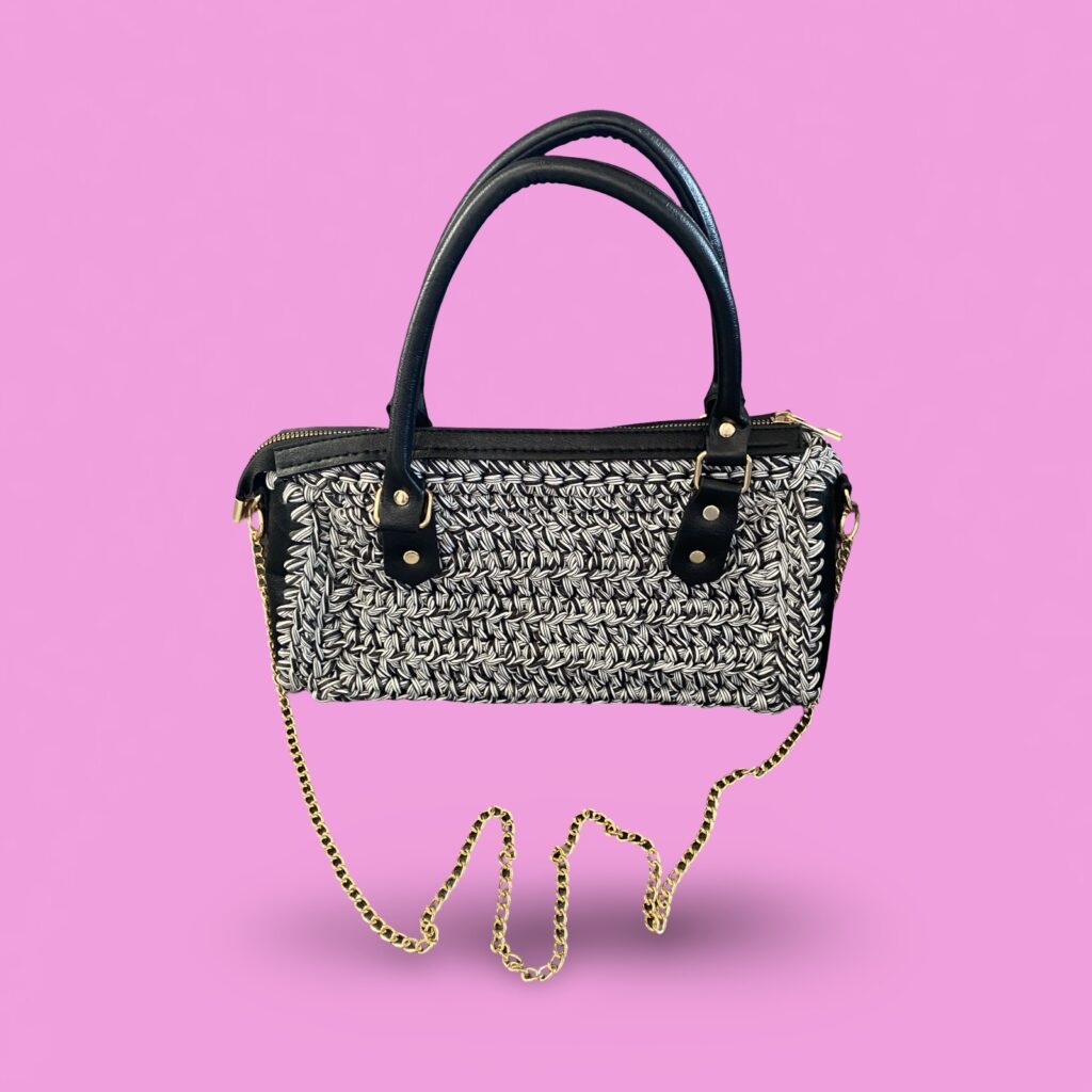 Back and white crochet hand bag with shoulder strap #0006