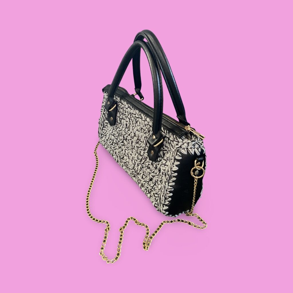 Back and white crochet hand bag with shoulder strap #0006