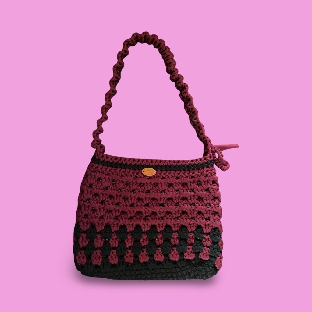 Black and red crochet tote bag with adjustable strap #0008
