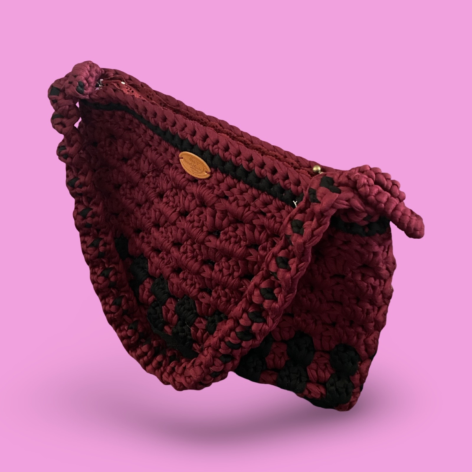 Black and red crochet tote bag with adjustable strap #0008 - Image 3