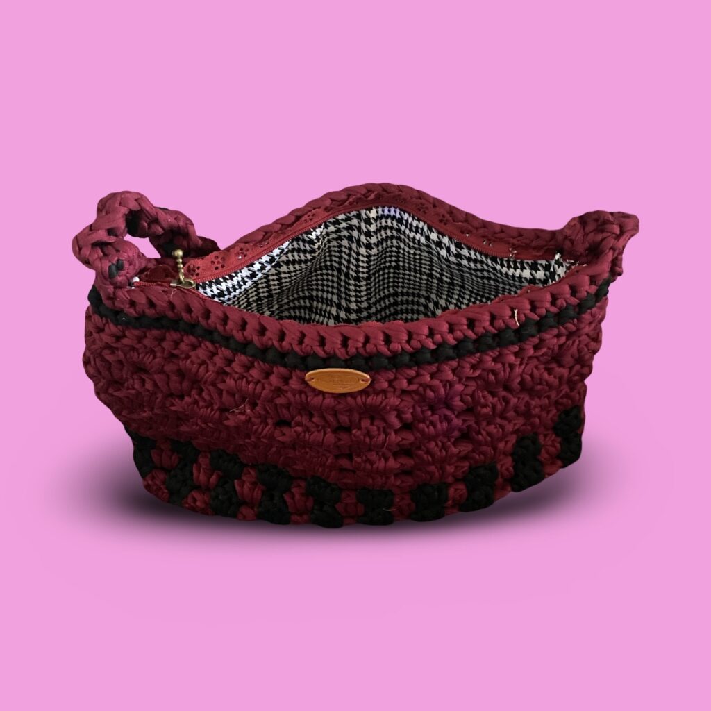 Black and red crochet tote bag with adjustable strap #0008