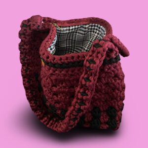 Black and red crochet tote bag with adjustable strap #0008 - Image 5